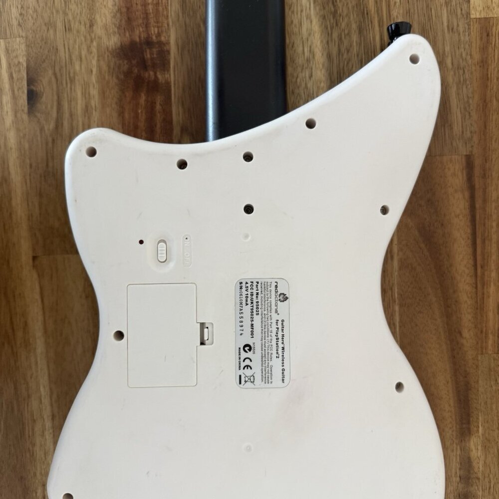 Guitar‎ Hero Guitar Playstation 2 PS2 Wireless White No Dongle 95025 Not Tested - Picture 10 of 16